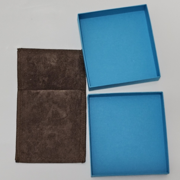 🇨🇦 Birks Blue Gift Box & Felt Pouch - Picture 7 of 9